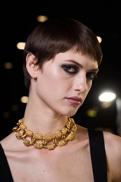 Look 35